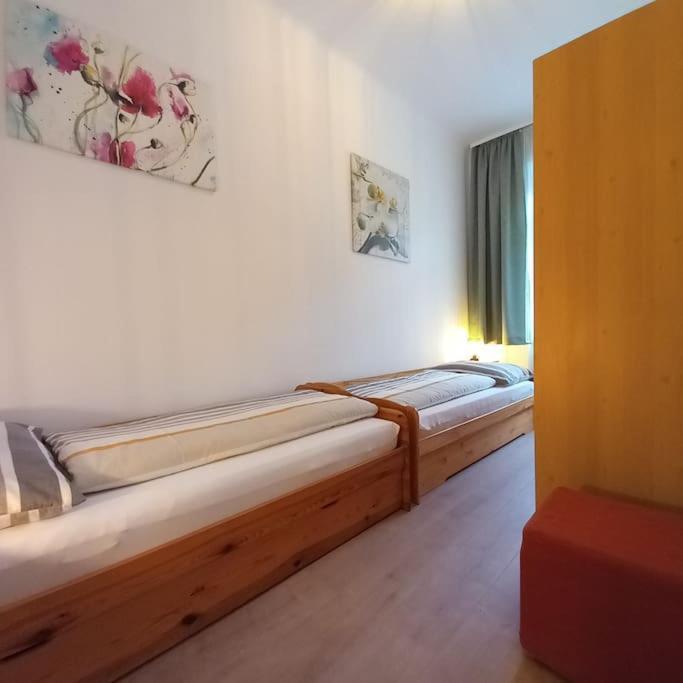 Altbauwohnung Neu Saniert - Fuer Familien Geeignet Viena Exterior foto